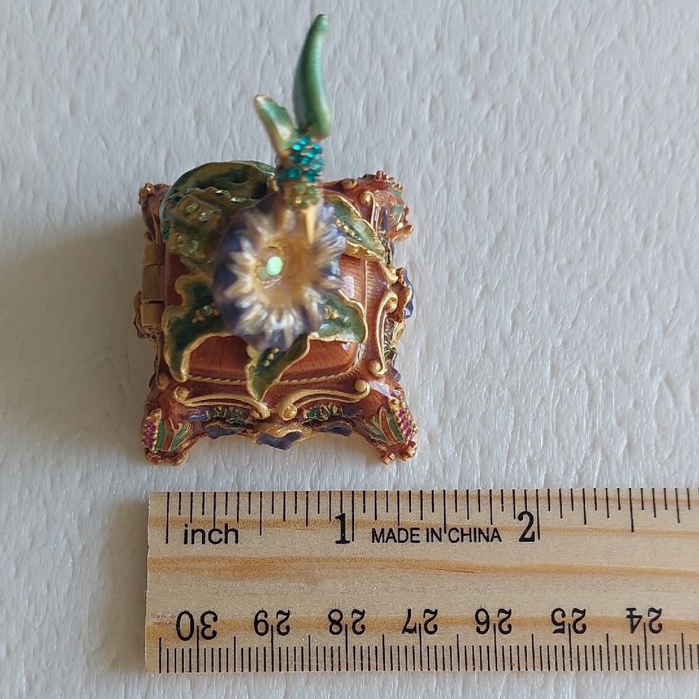 Decorative Trinket Box with Hummingbird and Flower - Picture 8 of 10